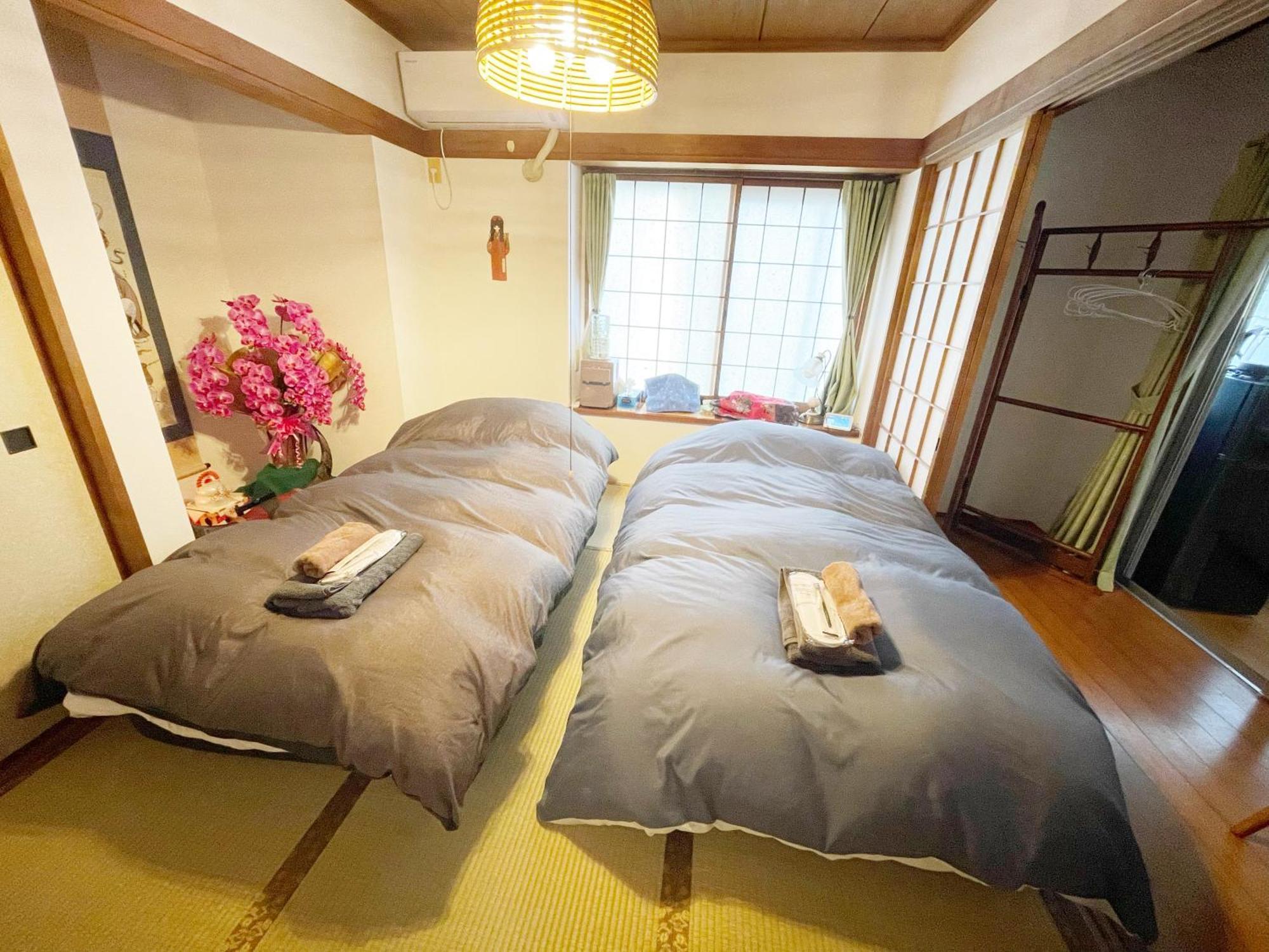Tatami Room & Living Room Equipped With Multinational Tv And Fire, Bbq Corner In Tokyo Downtown House Exterior foto